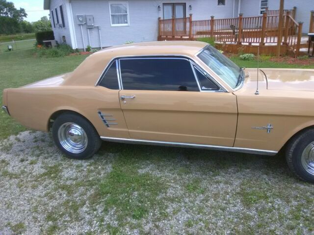 Ford Mustang 1966 V8 289HP Coupe Matching Number Body/Engine 1966 Ford Mustang