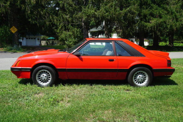FORD MUSTANG 1986 RED VERY GOOD CONDITION 1986 Ford Mustang