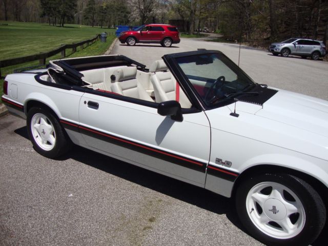 1988 Ford Mustang LX - photo 2