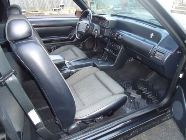 1991 Ford Mustang GT - photo 8