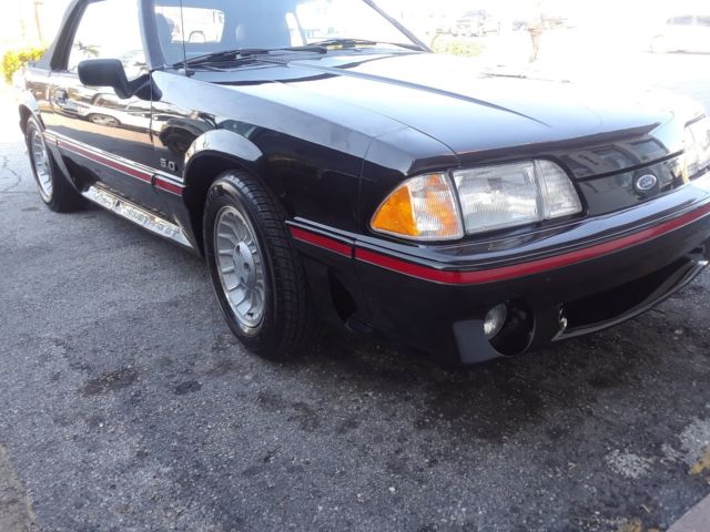 1988 Ford Mustang - photo 2