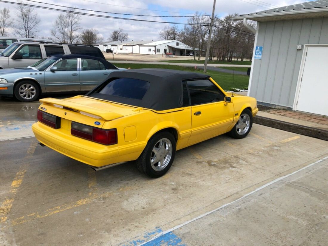 1993 Ford Mustang Convertible LX 5.0 - photo 3