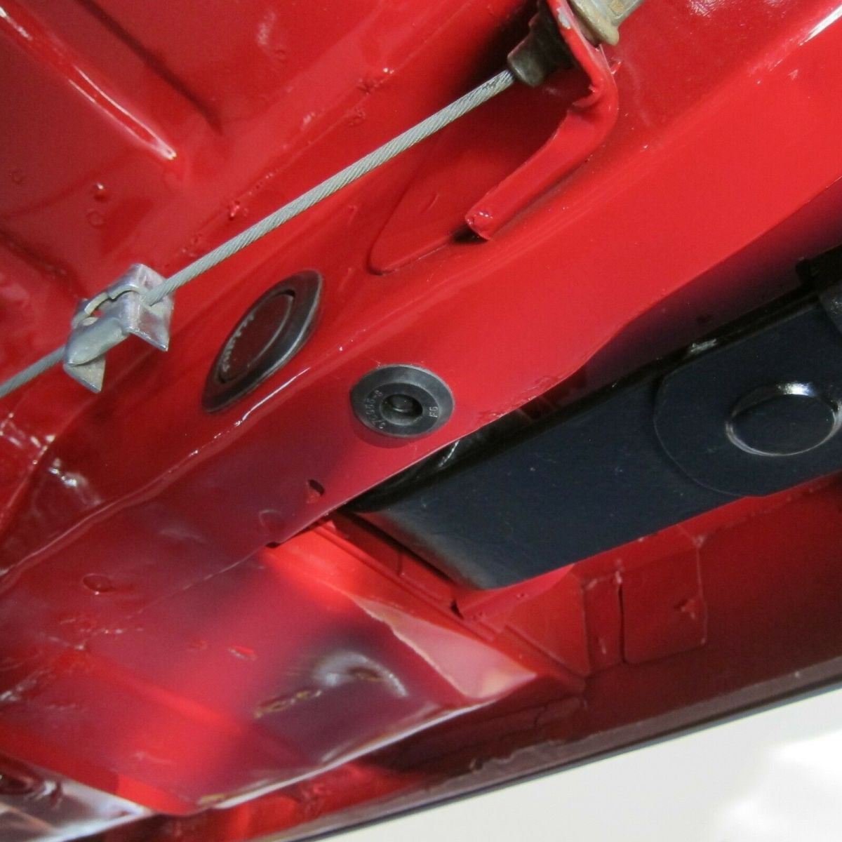 1968 Ford Mustang red vinyl - photo 13