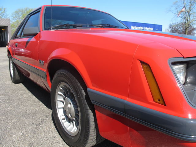 1986 Ford Mustang GT - photo 11
