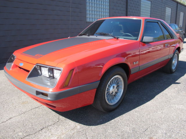 1986 Ford Mustang GT - photo 4