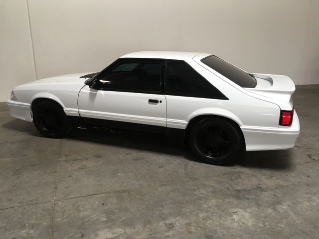 1988 Ford Mustang Black - photo 2
