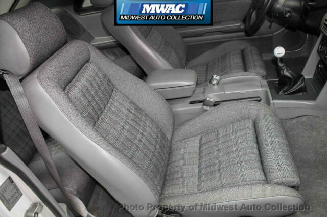 1988 Ford Mustang GT - photo 10