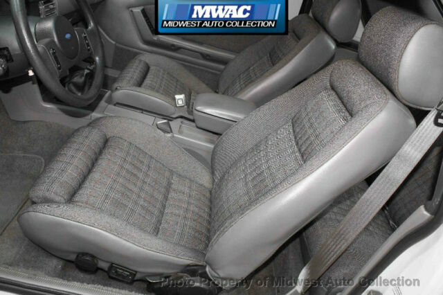 1988 Ford Mustang GT - photo 11
