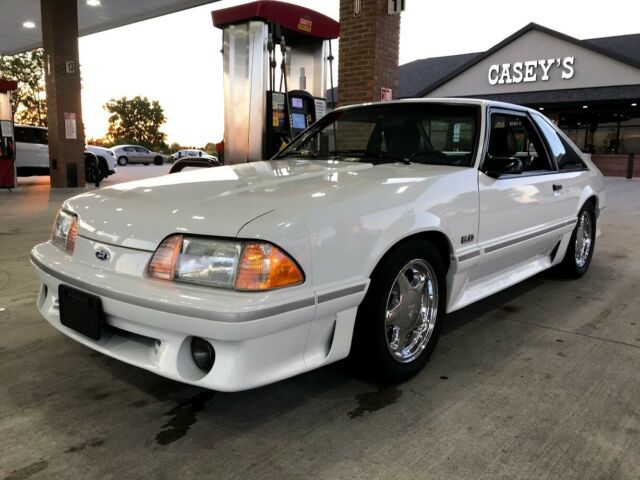 1988 Ford Mustang GT - photo 2