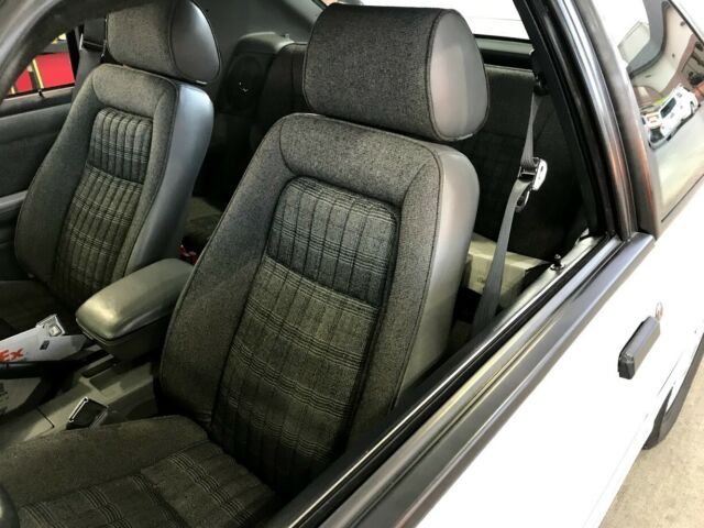 1988 Ford Mustang GT - photo 5