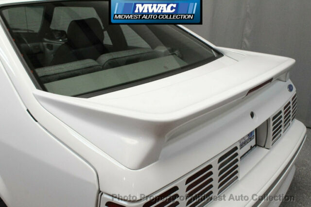 1988 Ford Mustang GT - photo 8
