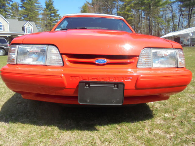 1992 Ford Mustang Summertime Edition convertible - photo 4