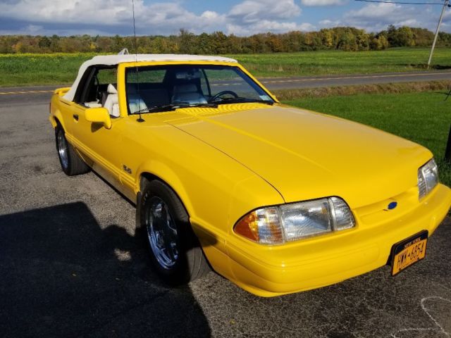 1993 Ford Mustang - photo 2