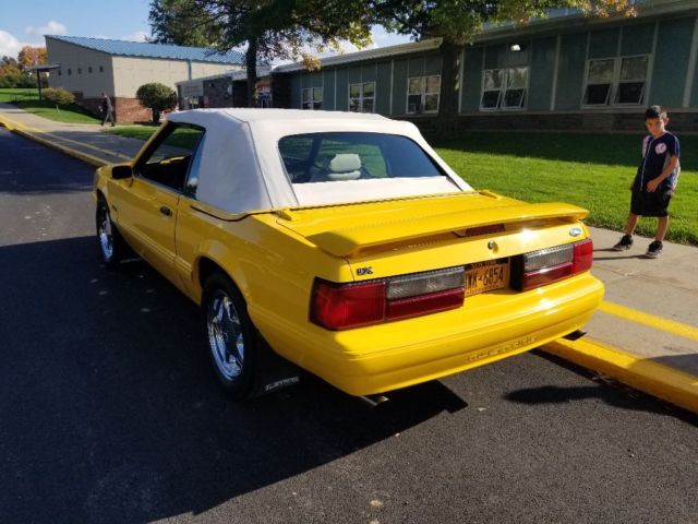 1993 Ford Mustang - photo 3