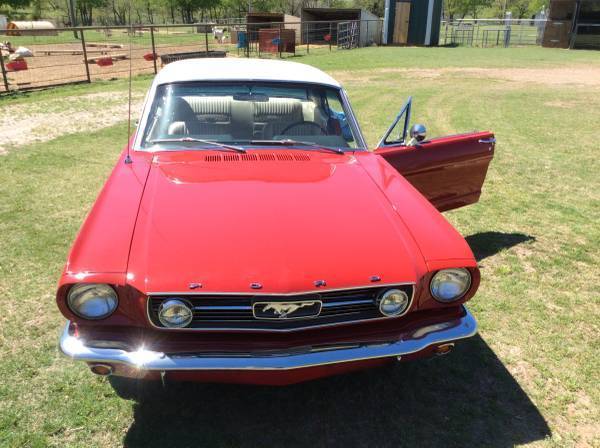 Ford Mustang matching number three owner 95000 miles original!!! Super nice 1966 Ford Mustang