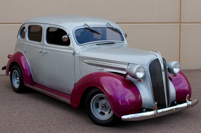 Ford Mustang Motor Stretrod Hotrod Oldtimer built by Chrysler Antique American 1937 Plymouth Plymouth Sedan Street Rod Suicide Doors