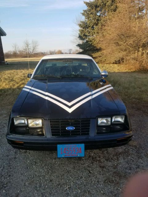 1983 Ford Other White and black - photo 2