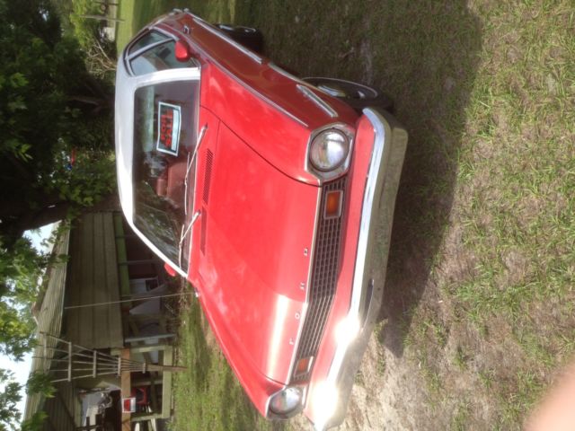 Ford Pinto 1976 Red and White vinyl Top with Red inside 1976 Ford Pinto MPG