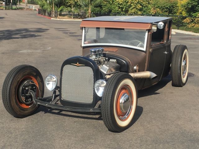 1928 Ford Model T - photo 3