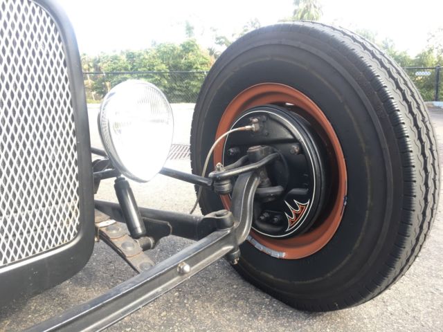 1928 Ford Model T - photo 6