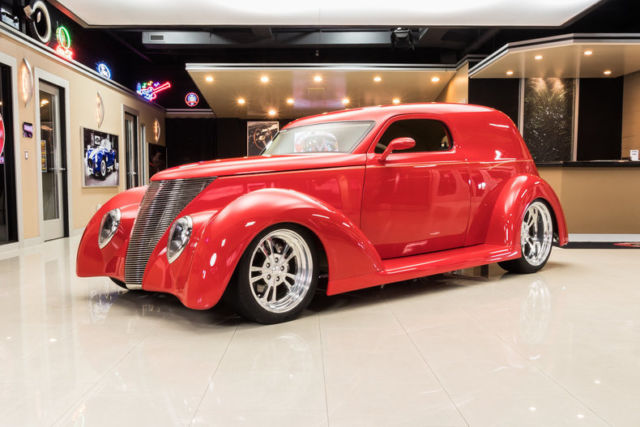 Ford Slantback! GM Crate 350ci V8, 700R4 Automatic, Heidts, Brembo Disc, PB, A/C 1937 Ford Slantback Street Rod