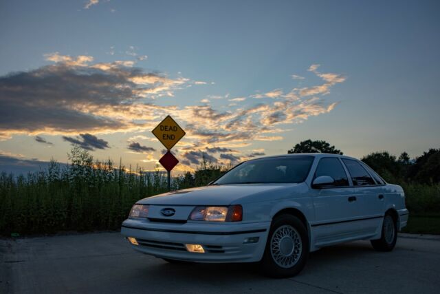 1990 Ford Taurus SHO - photo 6