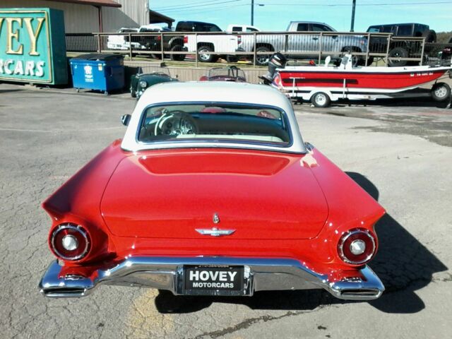 1957 Ford Thunderbird Convertible - photo 11