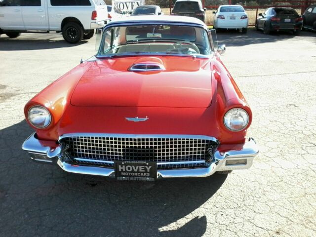 1957 Ford Thunderbird Convertible - photo 9