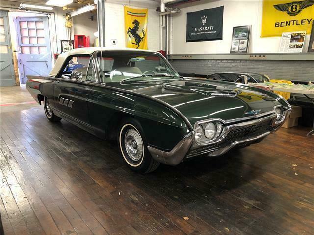 1963 Ford Thunderbird Convertible - photo 12