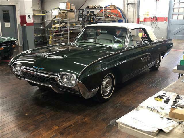 1963 Ford Thunderbird Convertible - photo 8