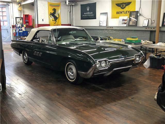 1963 Ford Thunderbird Convertible - photo 9