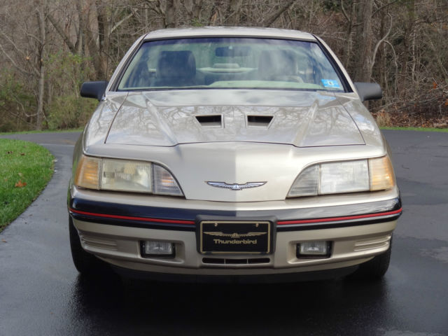 1988 Ford Thunderbird Turbo Sedan 2-Door - photo 4