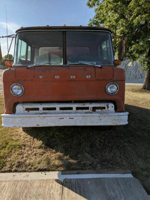 1972 Ford P600 - photo 3