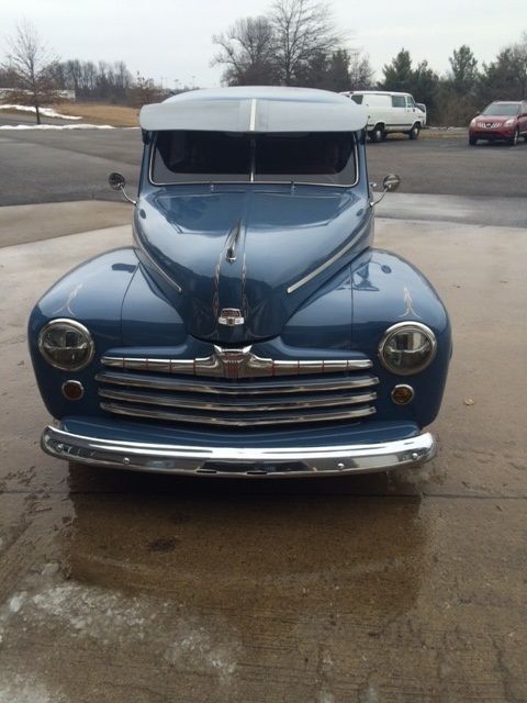 1947 Ford Tudor Sedan - photo 2