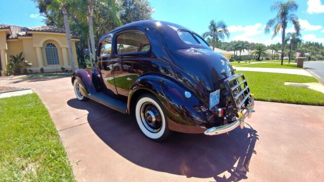 1937 Ford Tudor Humpback 85 Deluxe Deluxe - photo 3