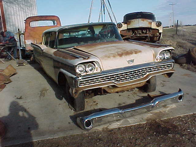 Ford,1959 fairlane,two door hard top for restoration. 1959 Ford Fairlane fairlane