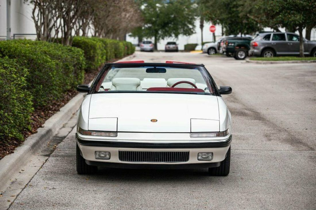 1990 Buick Reatta Select 60 - photo 8
