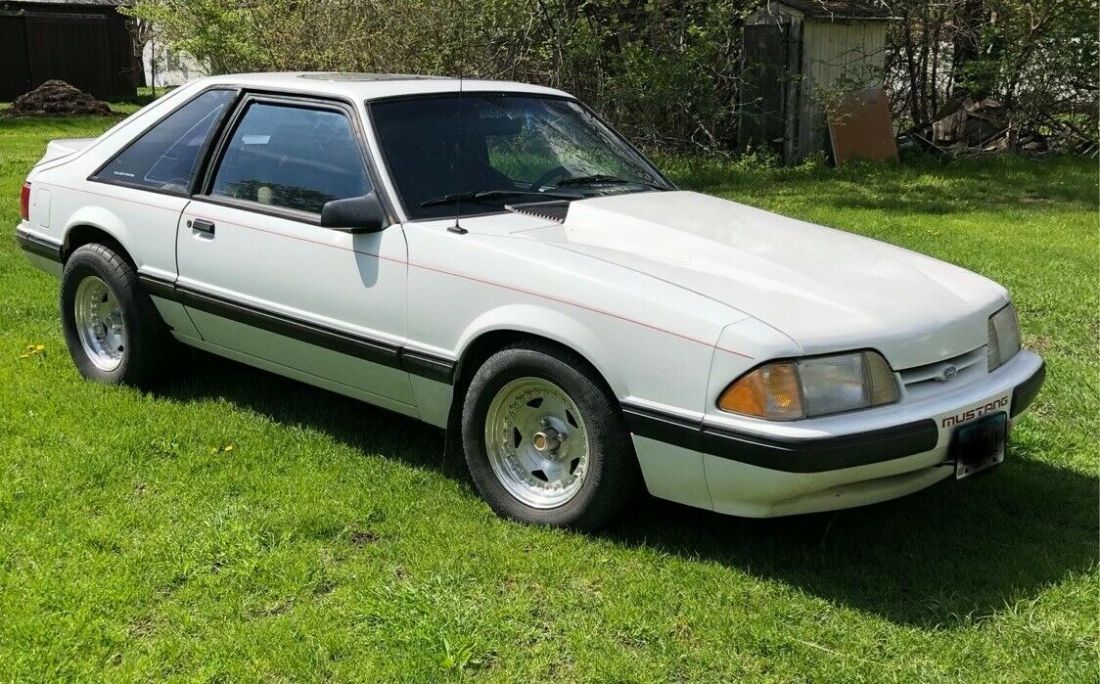 1988 Ford Mustang - photo 2