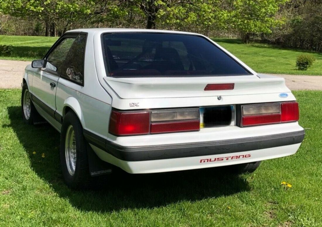 1988 Ford Mustang - photo 3