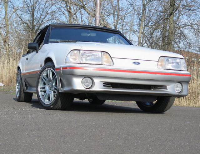 1989 Ford Mustang GT Convertible 2-Door - photo 12