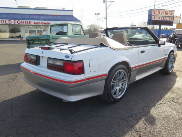 1989 Ford Mustang GT Convertible 2-Door - photo 10