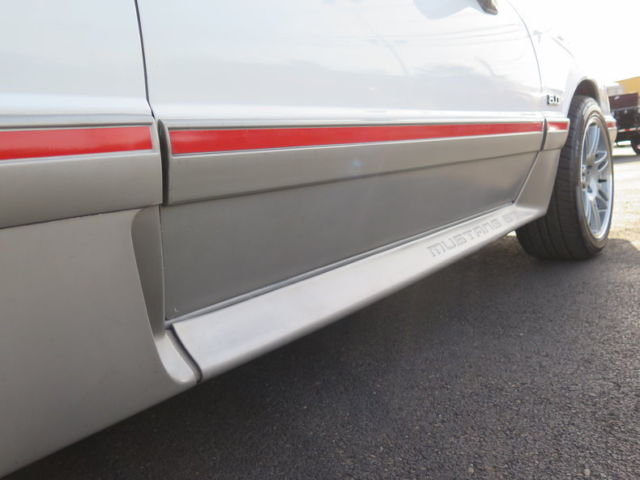1989 Ford Mustang GT Convertible 2-Door - photo 11