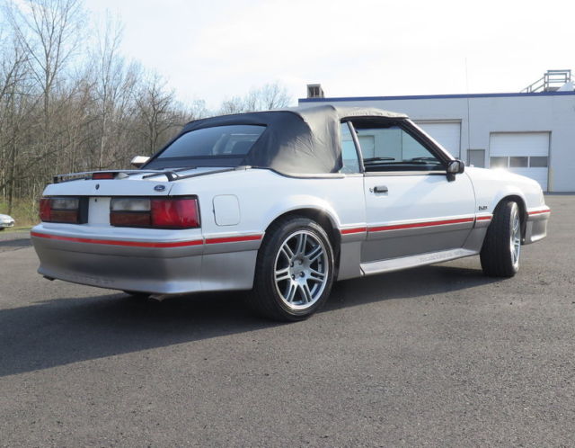 1989 Ford Mustang GT Convertible 2-Door - photo 7