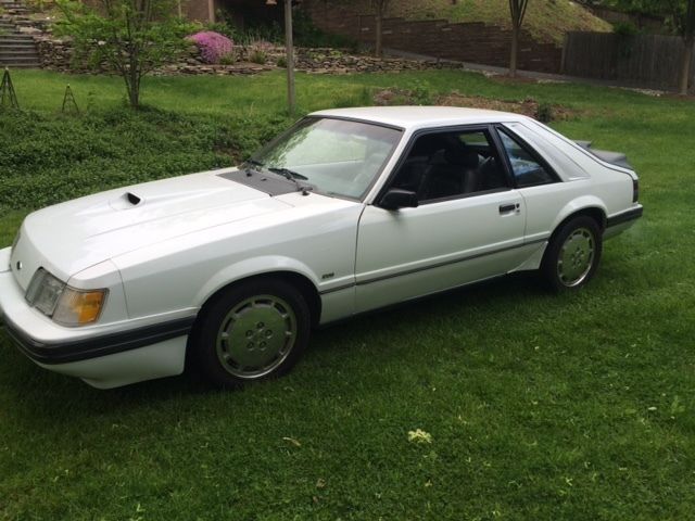 1986 Ford Mustang SVO - photo 3