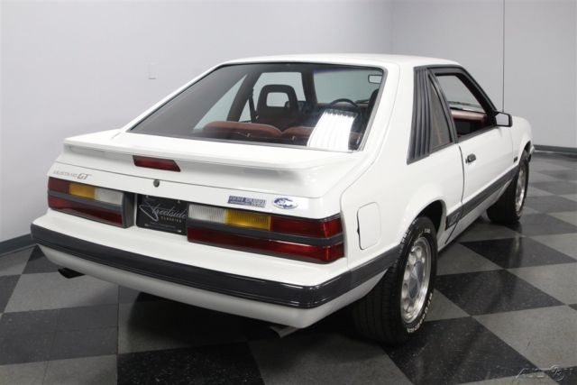 1986 Ford Mustang GT - photo 12