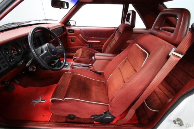 1986 Ford Mustang GT - photo 3
