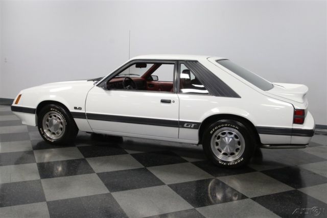 1986 Ford Mustang GT - photo 8