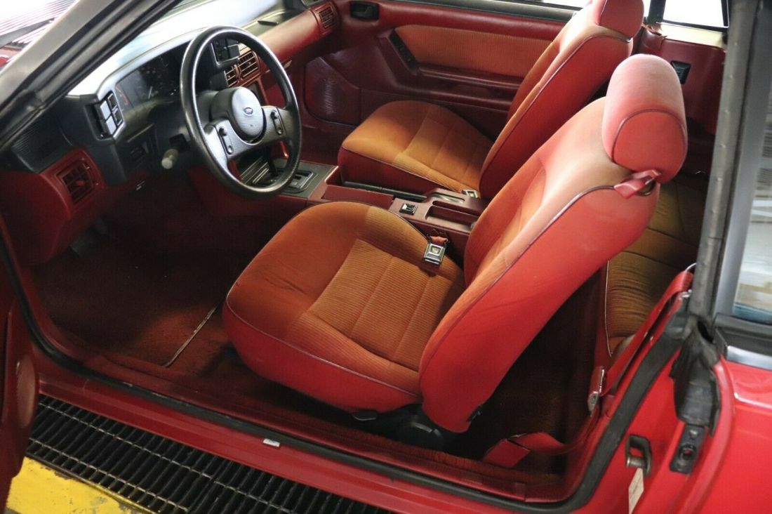1987 Ford Mustang - photo 4