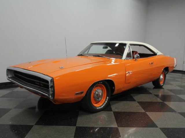 FRAME OFF, 440 MAGNUM V8 375HP, 4 SPD, DANA 60 SUPER TRACK PACK, PWR STEER/DISCS 1970 Dodge Charger R/T