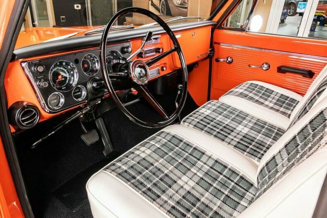 1967 Chevrolet K-20 4X4 Pickup - photo 2